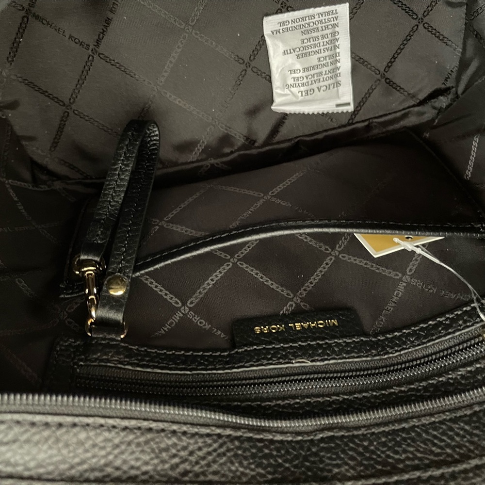 New 🖤 mk  Bedford M top zip pocket pebbled leather tote - Picture 8 of 11